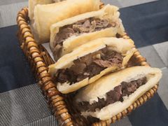 -李春秋驴肉火烧总店