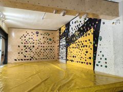 -问山MountQuest攀岩馆