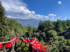 -梭布垭石林景区