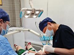 -上海仁爱医院口腔科 · 种植