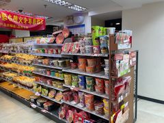 大堂-全家便利店(愚园店)