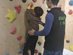 -ROCKPLUS攀岩馆(环宇城店)