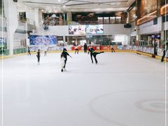 -正佳冰河湾真冰滑冰场