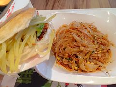 -食悦天美食广场(西安CityOn熙地港购物中心店)