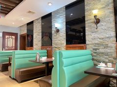 卡座-粥全粥到海鲜家常菜·海肠捞饭(嫩江路店)