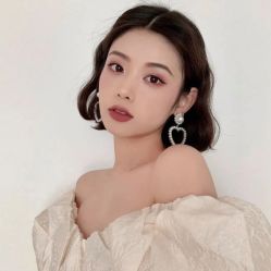 -妃格美发沙龙·烫发·染发