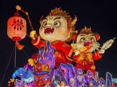 -淄博花灯齐彩城