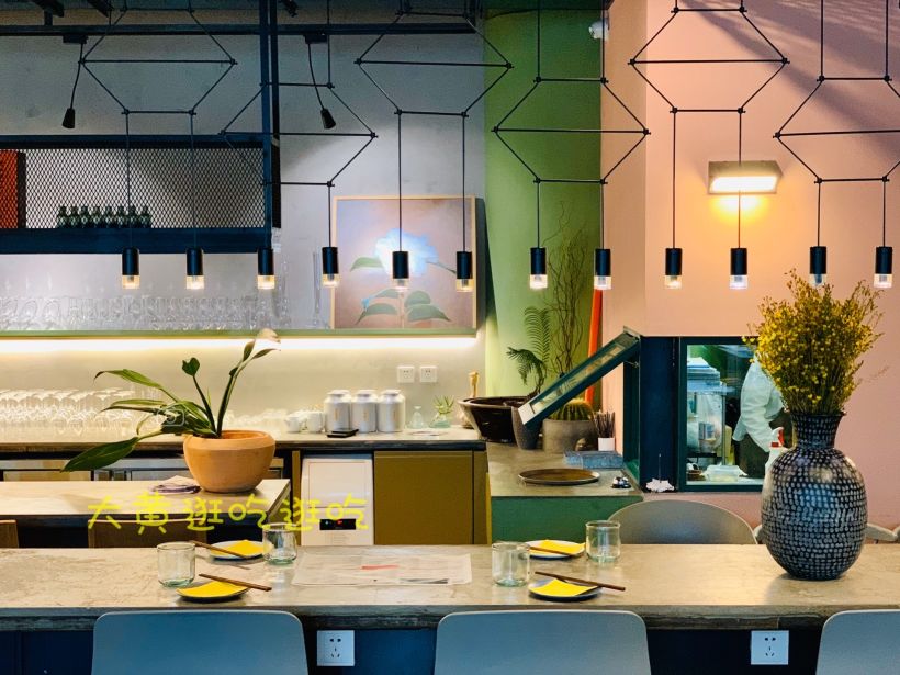 大黄逛吃逛吃之半山腰餐厅2019