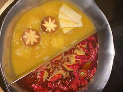 红颜花胶鸡锅-湊湊火锅·茶憩(杭州湖滨银泰in77店)