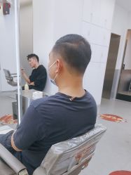 -首脑美发沙龙