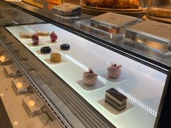 -Fridi Patisserie Cafe