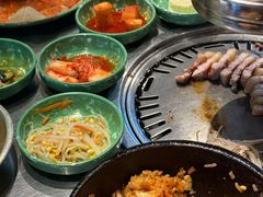 -欧巴炭烤肉오빠숯불구이(南京东路店)