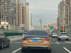 -奔驰上海利星(七宝店)