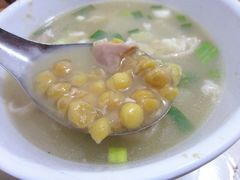 温氏府庙，肥肠豆汤2-温记府廟豆汤饭·始于1955年(海椒店)