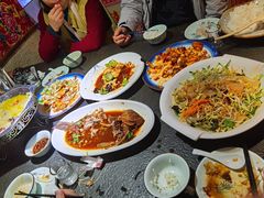 -靠山屯东北农家菜(八龙桥雅苑店)