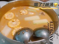 澳门胡椒猪排煲-肥仔文澳门猪骨煲(南京西路店)