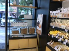 面包甜点陈列柜-御蝶坊生日蛋糕KNAC(创业店)