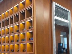 -无奔眼镜·蔡司·依视路授权店(朝阳大悦城店)