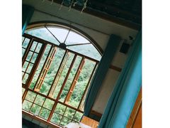 -楠柏弯休闲山庄(梨花溪店)
