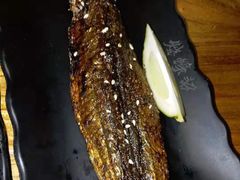 烤秋刀鱼-烧蠔帮·生蚝海鲜牌档(观海店)