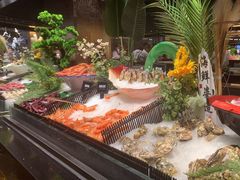 -钱小奴海鲜自助黑金店(杭州滨江龙湖店)