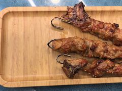 -乡村馕坑肉·烧烤·新疆菜·本地人更爱吃(阿勒泰首店)