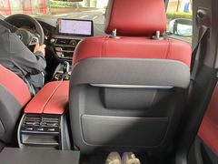 -上海宝信宝马4S店