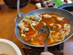 -老滇山寨•云南特色菜•地方菜•民族风情歌舞表演(金碧店)