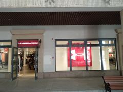 -UNDER ARMOUR(新燕莎奥莱店)