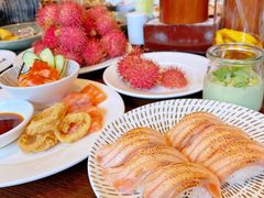 火焰三文鱼寿司-松山湖凯悦酒店·Café自助餐厅·周末火舞秀表演