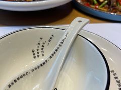 -临界音乐酒馆·小龙虾·江湖菜(华熙LIVE·鱼洞店)