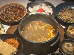 -芸山季·云南山珍菌火锅(人民广场来福士店)