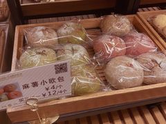 -顶东面包花园·生日蛋糕(世博店)