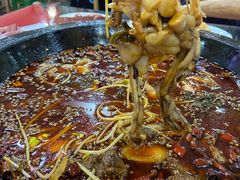 -烧哥美蛙肥肠鱼火锅·十五年社区店