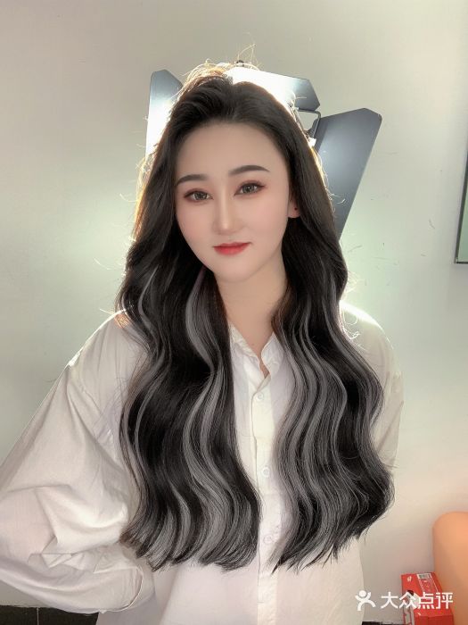 RH SALON·简爱烫发染发接发图片