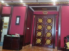 -皇宫大酒店