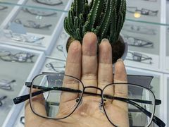 -罗伯特眼镜·蔡司官方授权(罗湖国贸店)