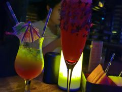 烈焰红唇-胡桃里音乐酒馆(环亚凯瑟琳广场店)