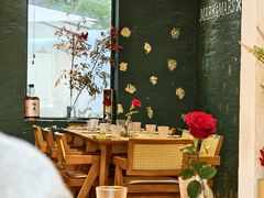 -Mark&Mars Restaurant