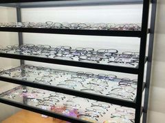-LOGO眼镜·蔡司品牌折扣店(龙华清湖店)
