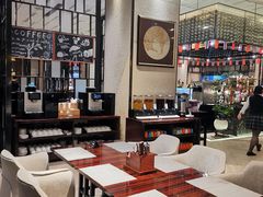 -广州万富希尔顿酒店·感趣自助餐厅·金秋蟹宴生蚝海鲜刺身