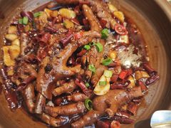 -阿瓦山寨·湘菜现炒·剁椒鱼头王(咸阳总店)