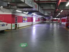-繁花中心-停车场