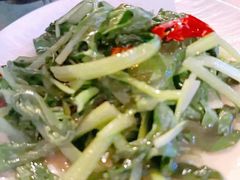 清炒豆苗-龙门阵茶屋川菜馆(武康路店)