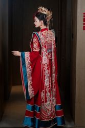 -LOVINA洛维娜婚纱礼服