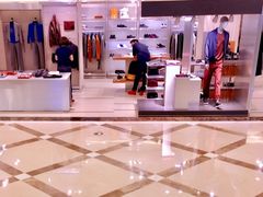 二层男装-燕莎友谊商城(亮马桥店)