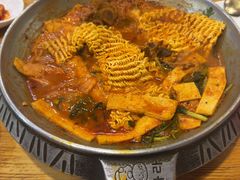 -喇喇排骨火锅·传统韩式脊骨汤(望京西园总店)