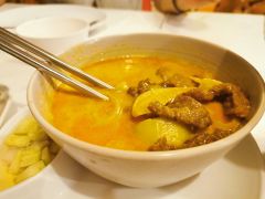 黄咖喱牛肉-柠檬草餐厅