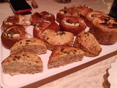 -VERIE BAKEHOUSE