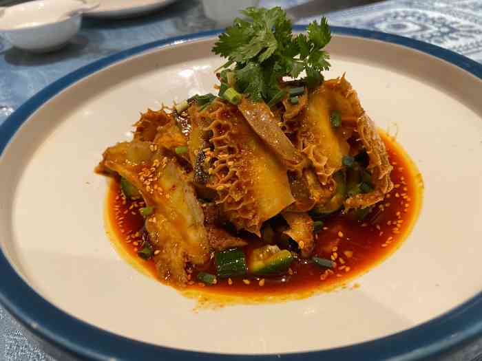 恒记饭店(金坛吾悦店)-"四个人点了五个菜.沸腾鱼看着满满的辣椒,.